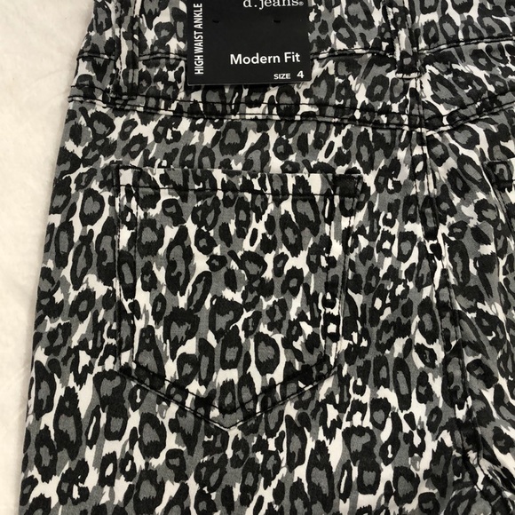 High Waist Animal Print Jeans - Picture 6 of 11